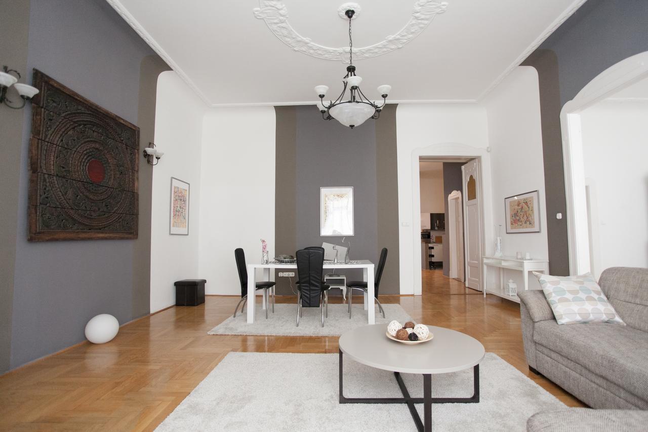 Royal Center Apartment Будапеща Екстериор снимка