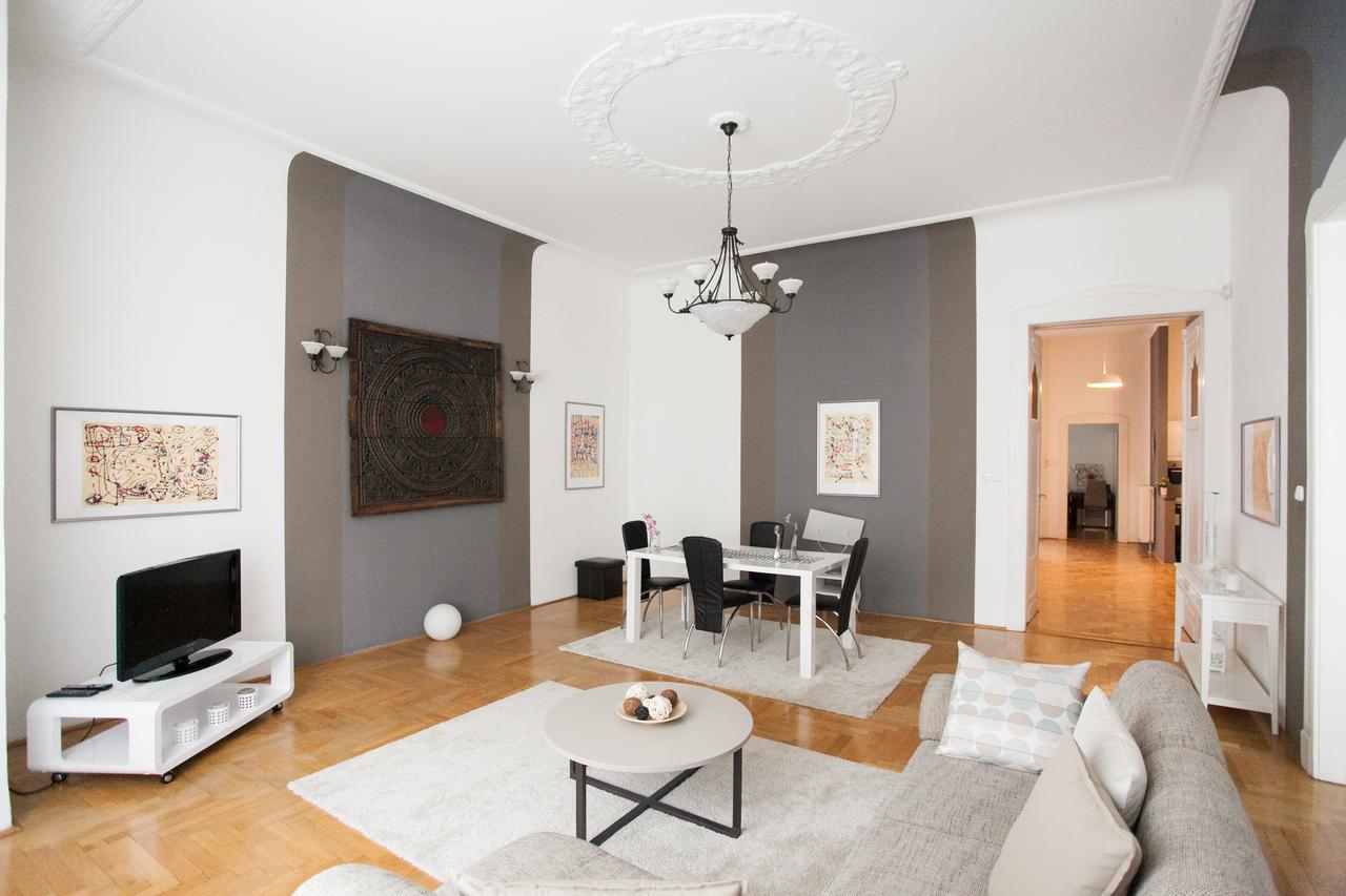 Royal Center Apartment Будапеща Екстериор снимка