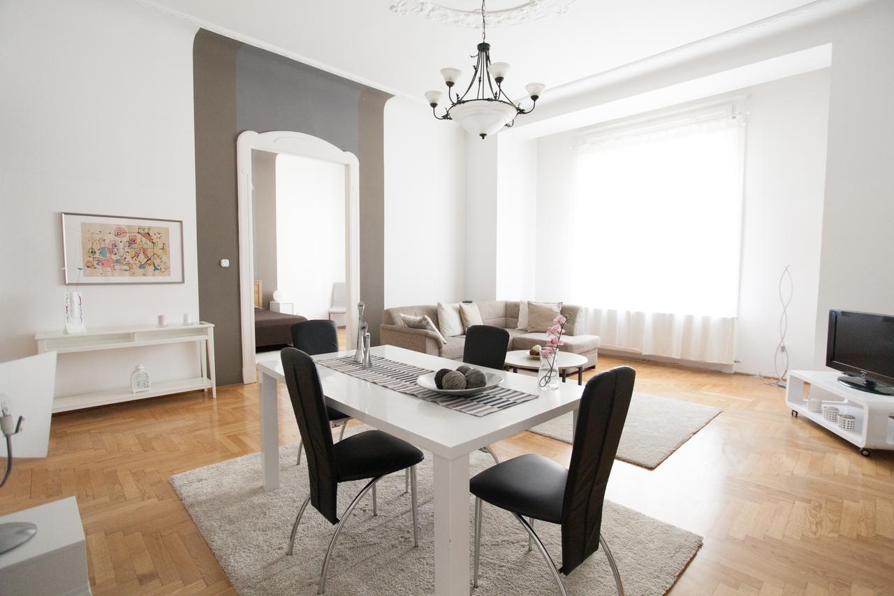 Royal Center Apartment Будапеща Екстериор снимка