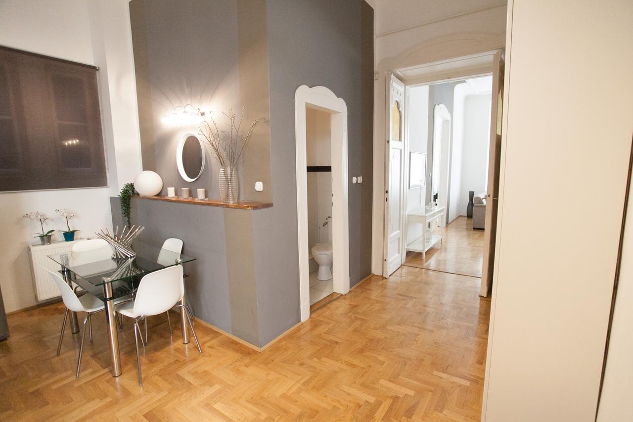 Royal Center Apartment Будапеща Екстериор снимка