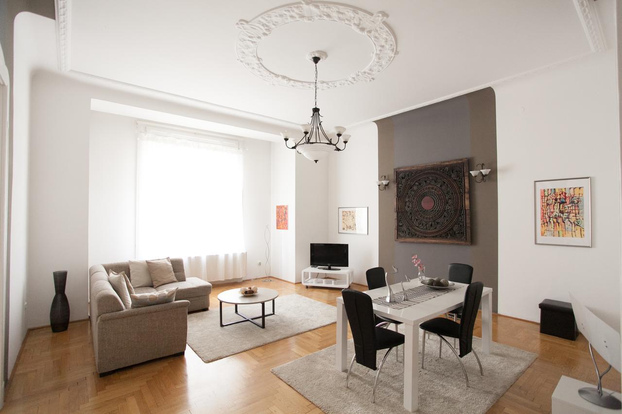 Royal Center Apartment Будапеща Екстериор снимка