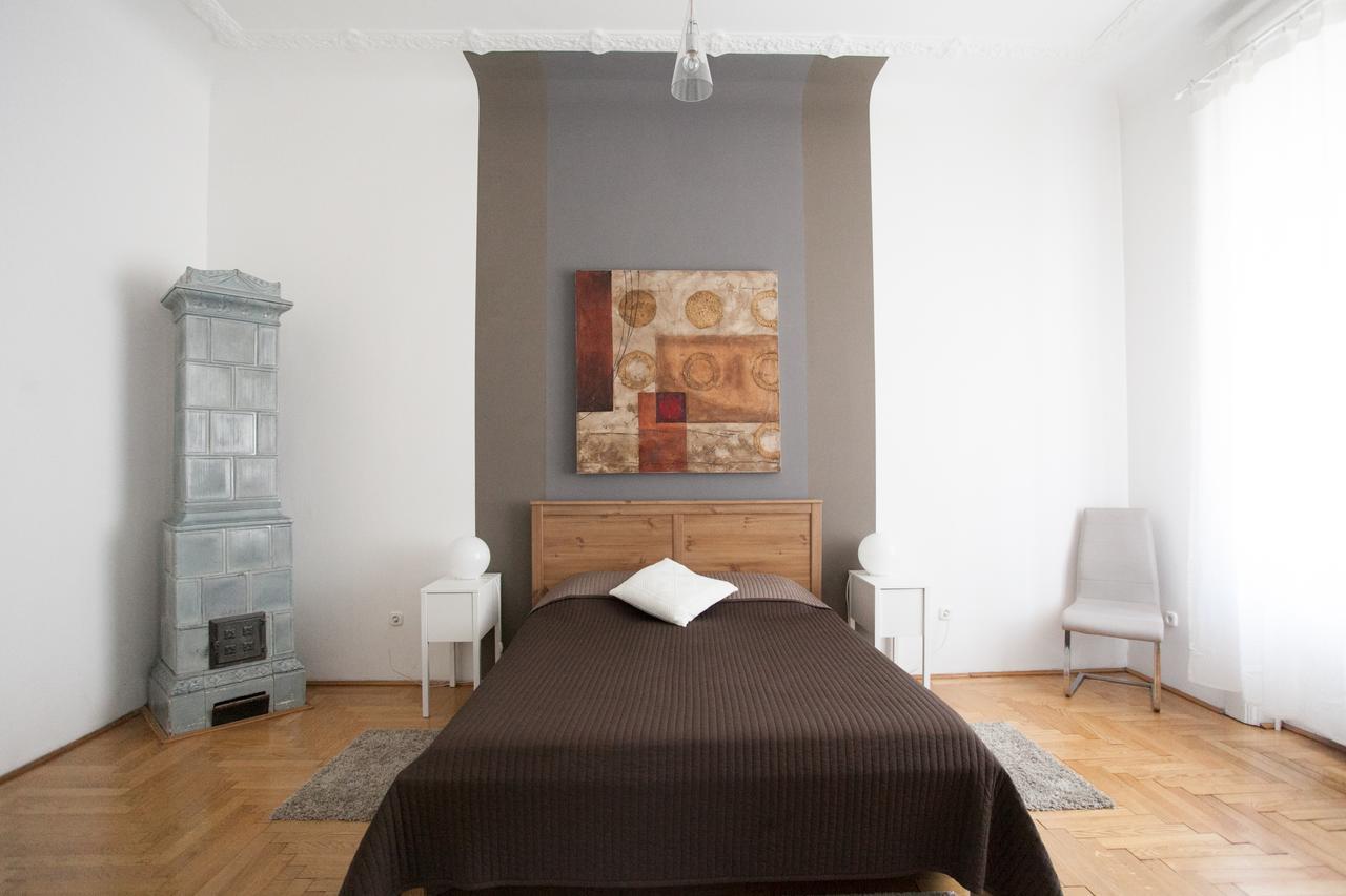 Royal Center Apartment Будапеща Екстериор снимка