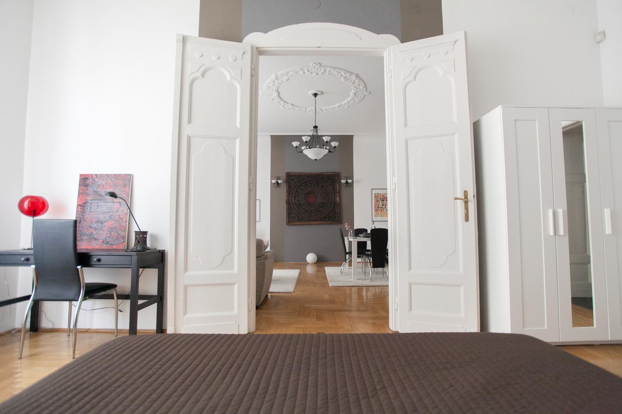Royal Center Apartment Будапеща Екстериор снимка
